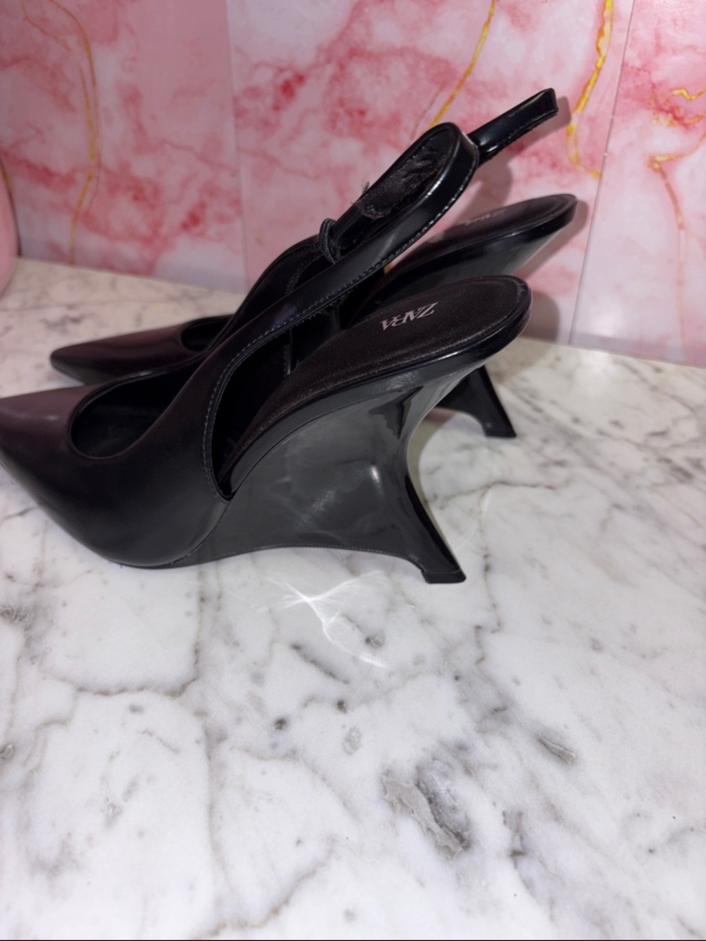 Zara - Picture 2 of 3